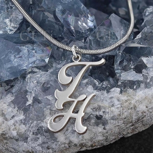 T H Pendant