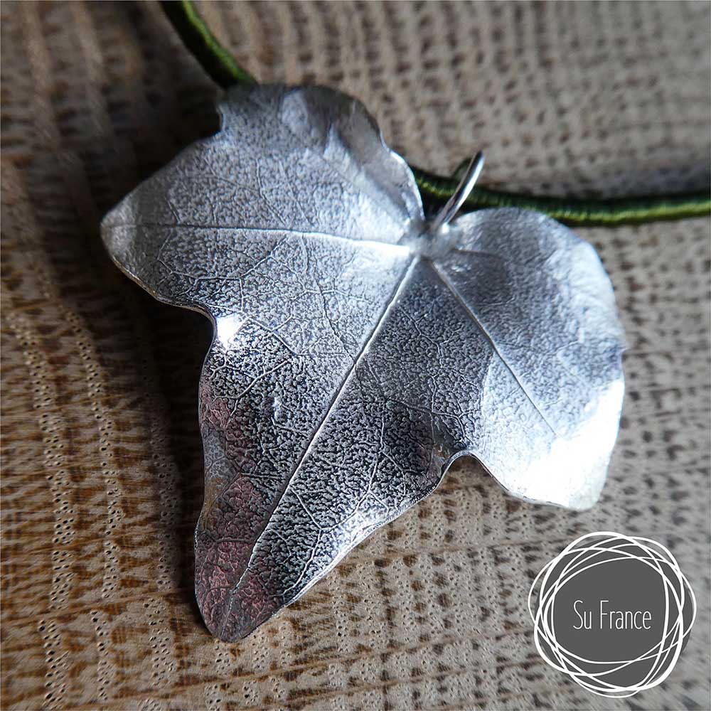 Silver Ivy Leaf Pendant