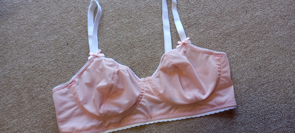 Nude Bra Cup with a Strap - Size 32B - Bra Cups - Bra Making Supplies -  Notions