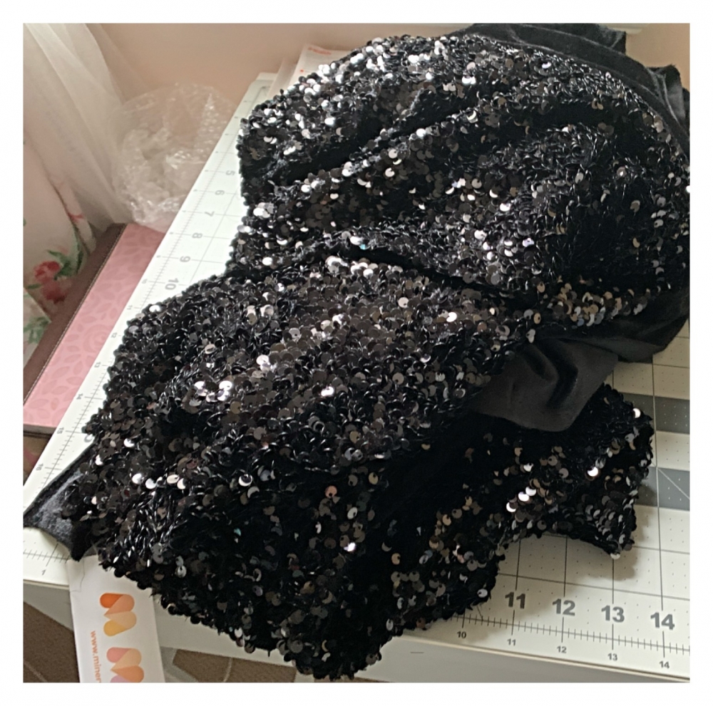 Width 43'' Micro Elastic Breathable Soft Sequin Fabric By The Yard For  Wedding Background Screen Curtain Dress Material - AliExpress