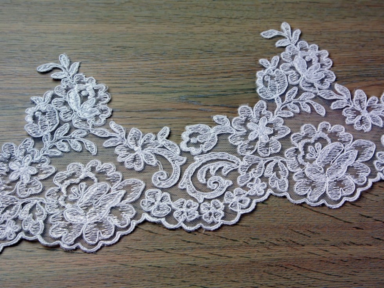 Naomi Lace Trim White