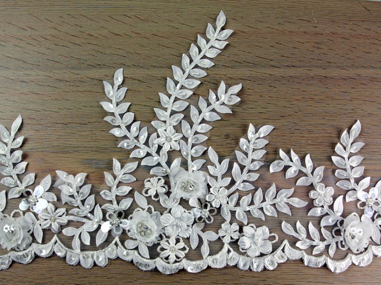 Sequin Flower Lace Trim Ivory