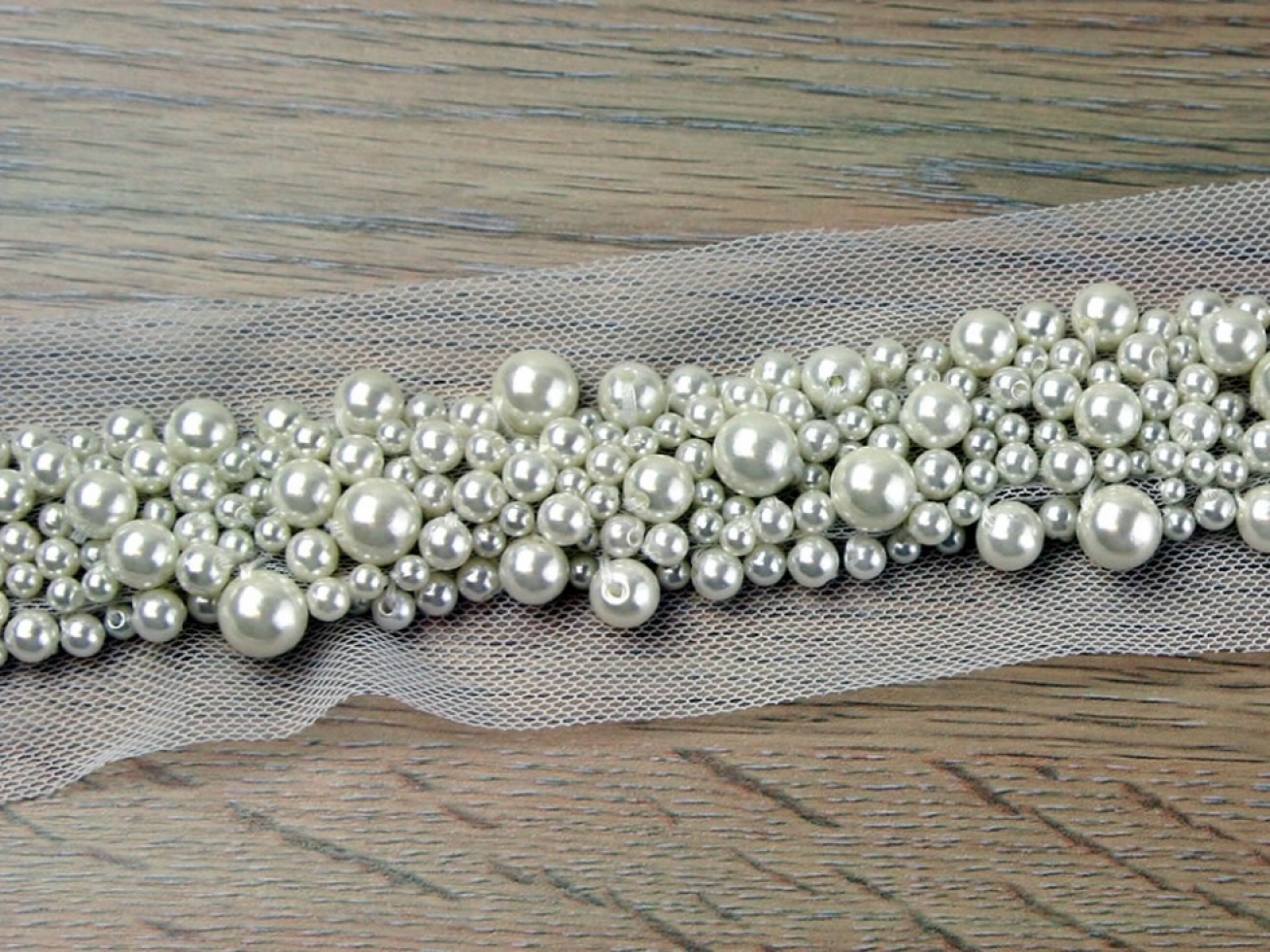 Deluxe Multi Sized Pearl Trim Ivory