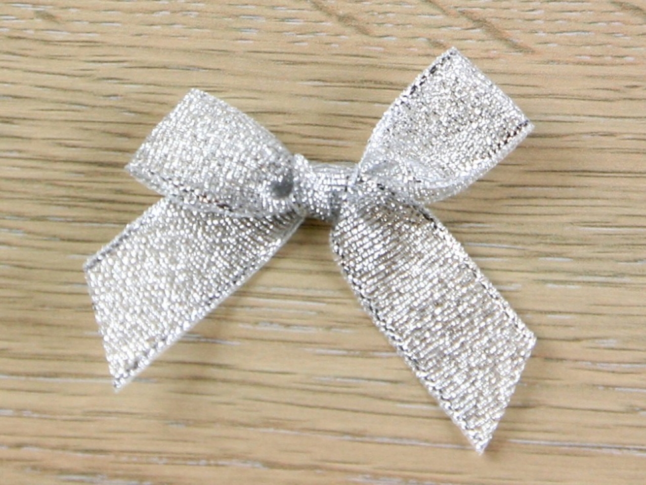 Large Lurex Ribbon Bows Silver