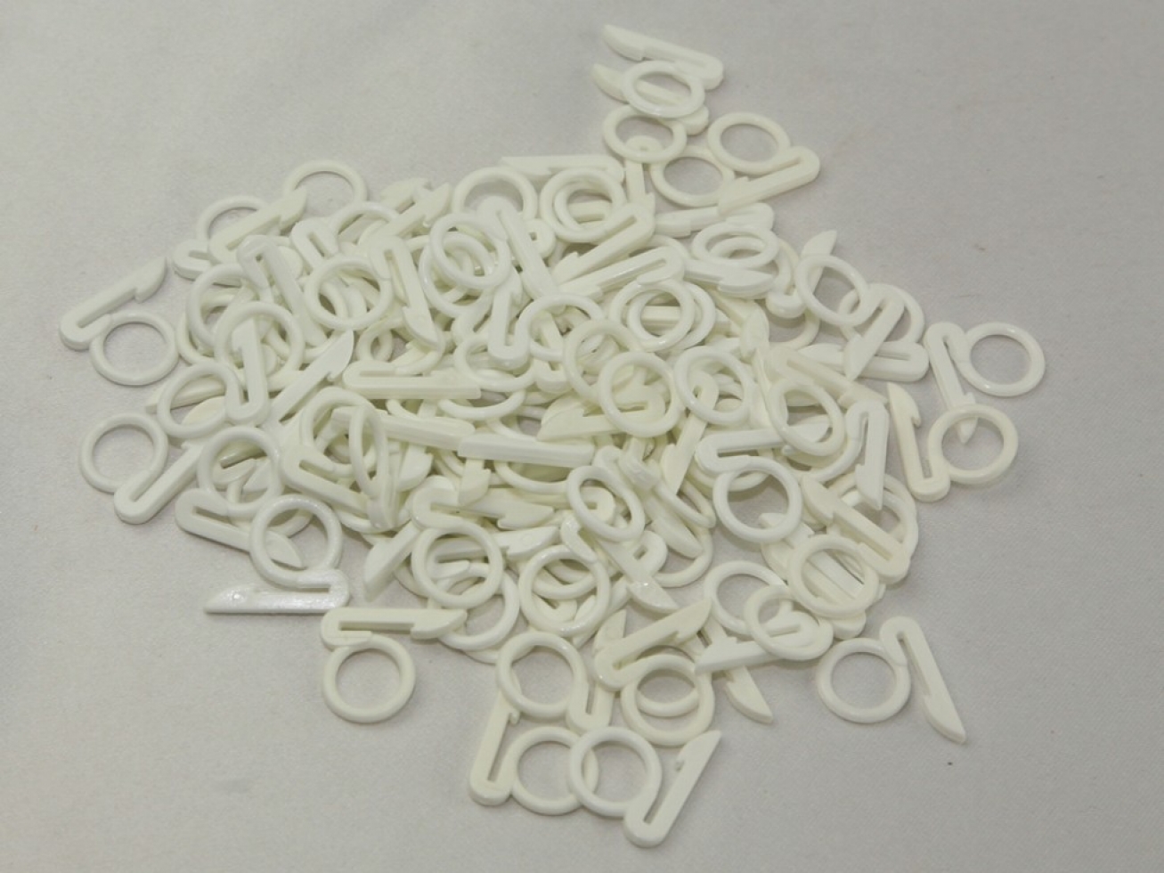 Ring Hook Curtain Hooks White