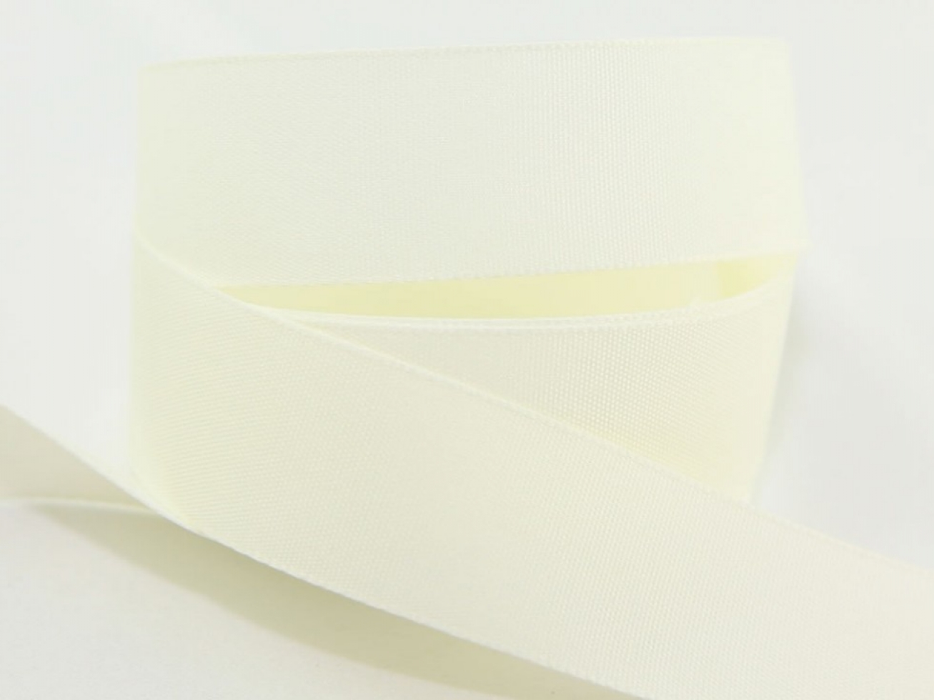 Berisfords Rustic Taffeta Ribbon 419 Bridal White
