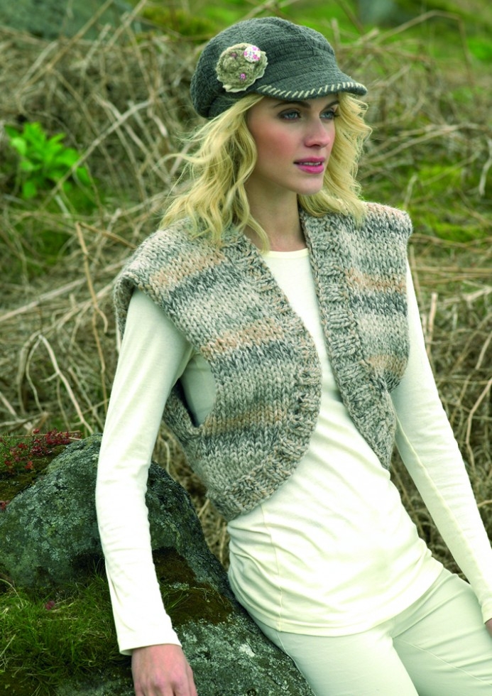 Stylecraft Swift Knit Knitting Pattern 8666