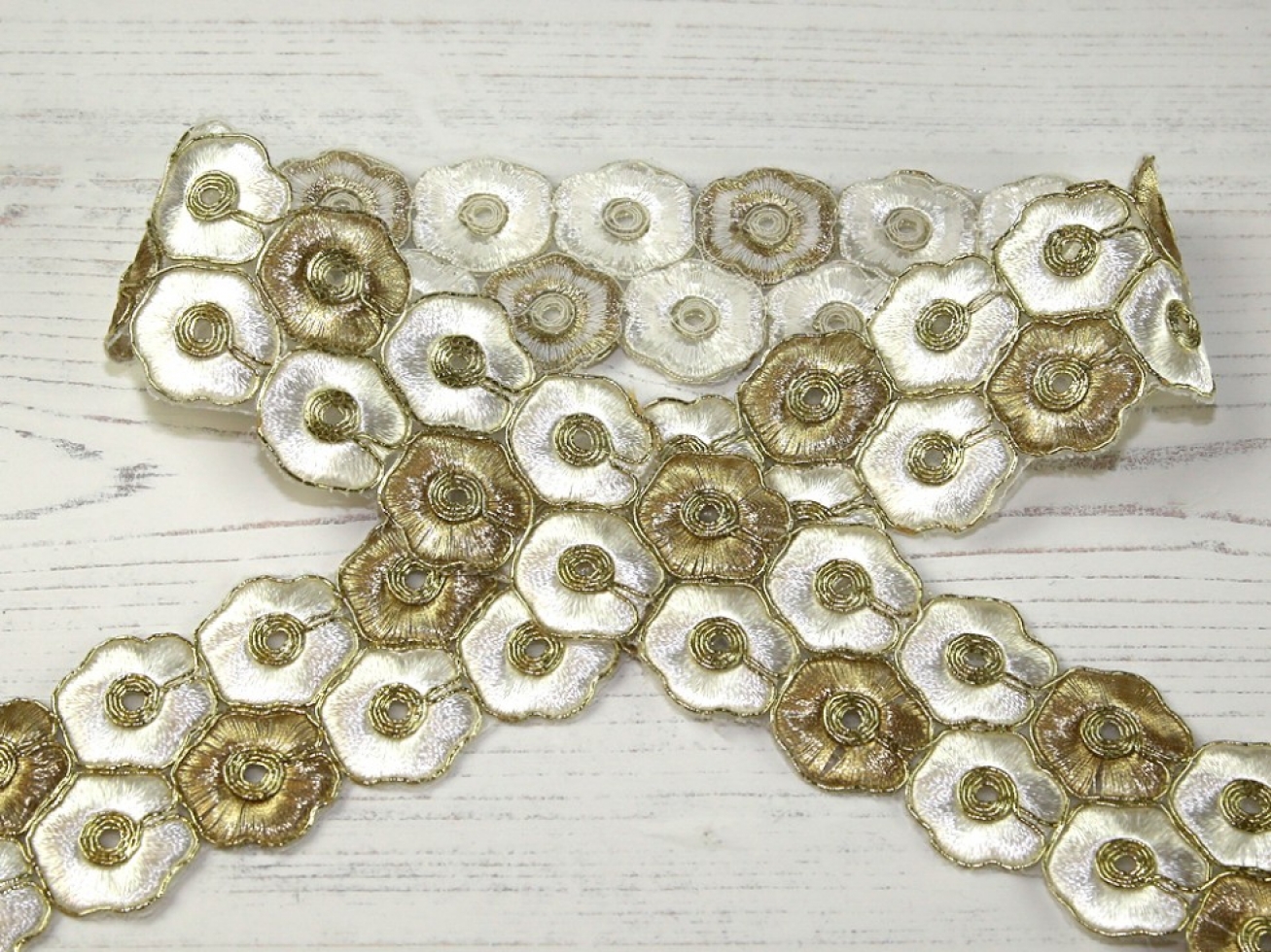 Stephanoise Metallic Floral Braid Trim Gold & Ivory