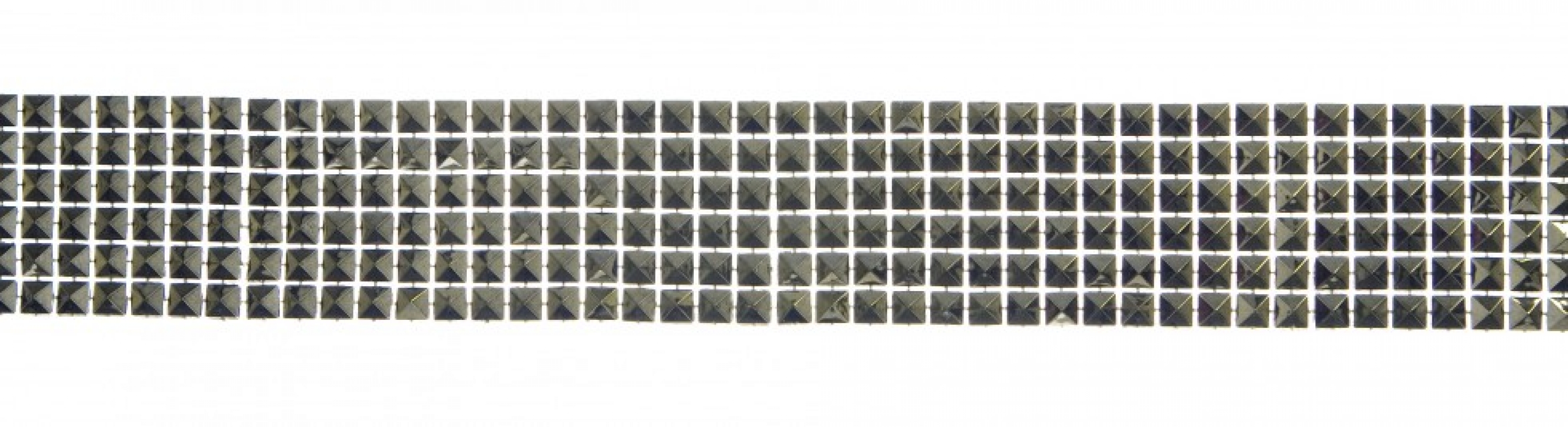 Simplicity Plastic Pyramid Chain Trim Gunmetal Silver