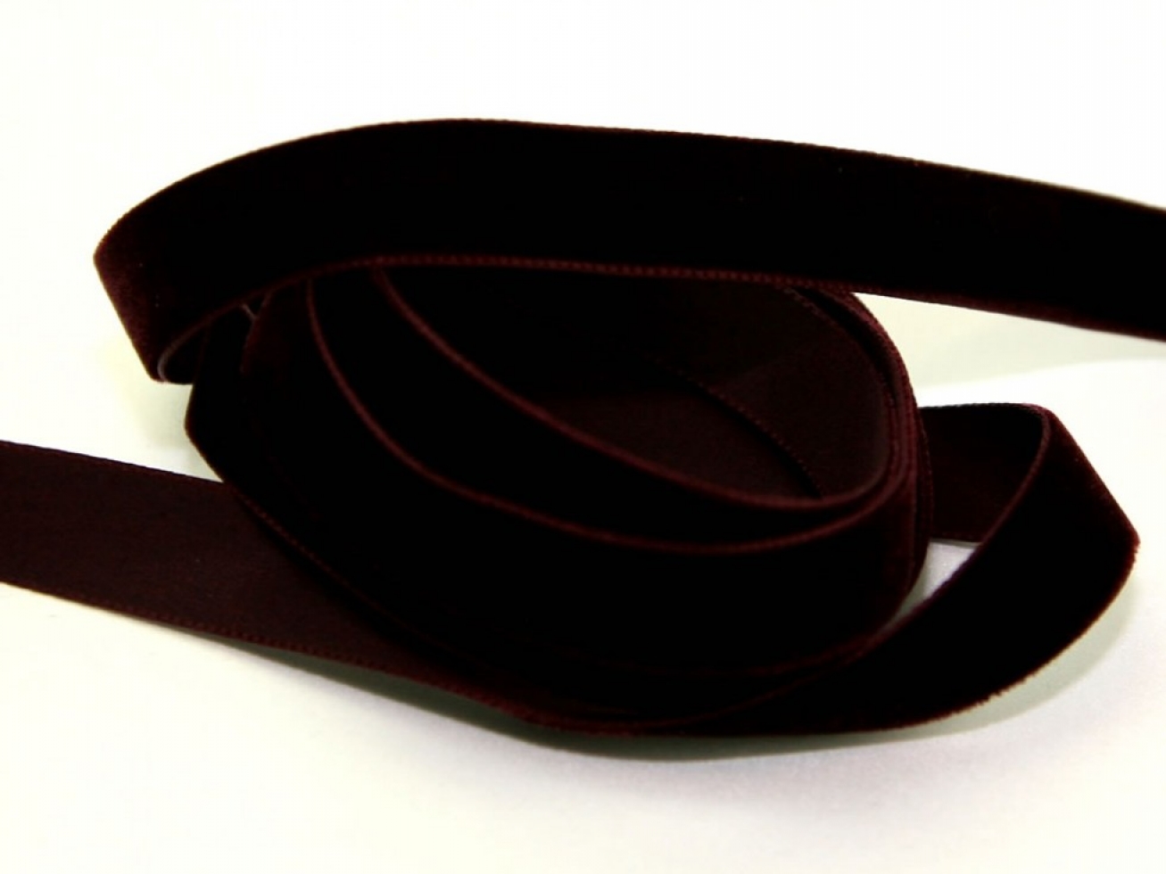 Berisfords Velvet Ribbon Mini Roll 9434 Burgundy