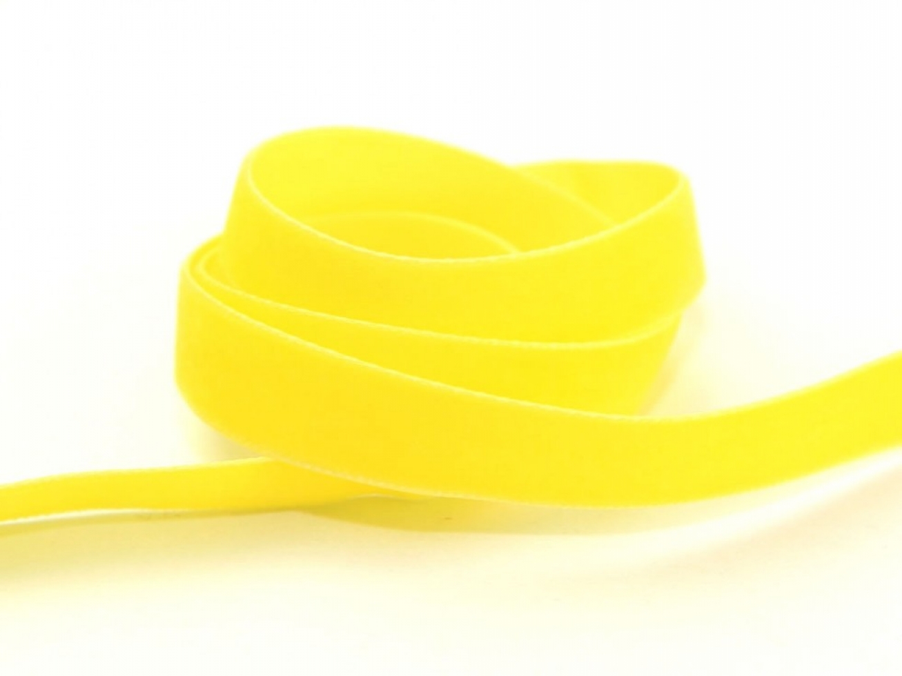 Berisfords Velvet Ribbon Mini Roll 9573 Yellow