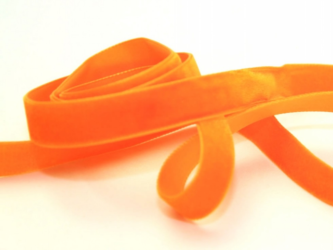 Berisfords Velvet Ribbon Mini Roll 9445 Orange
