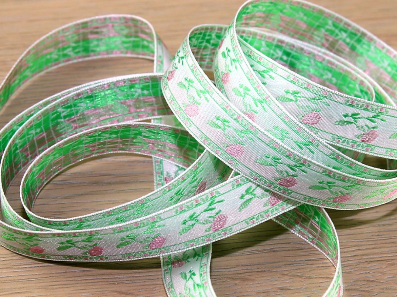 Floral Jacquard Ribbon White & Pink