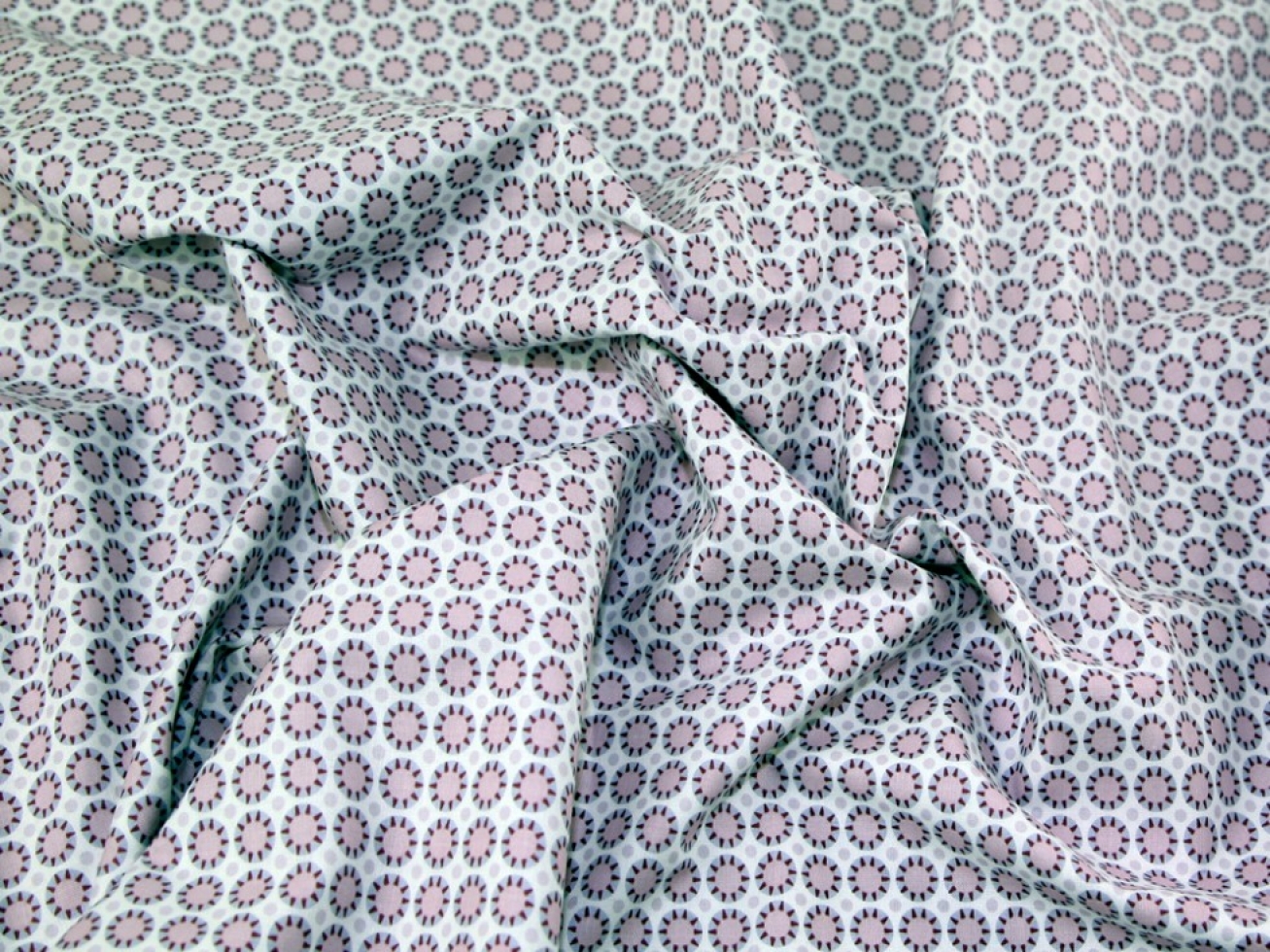 Gutermann 100% Cotton Fabric Light Pink