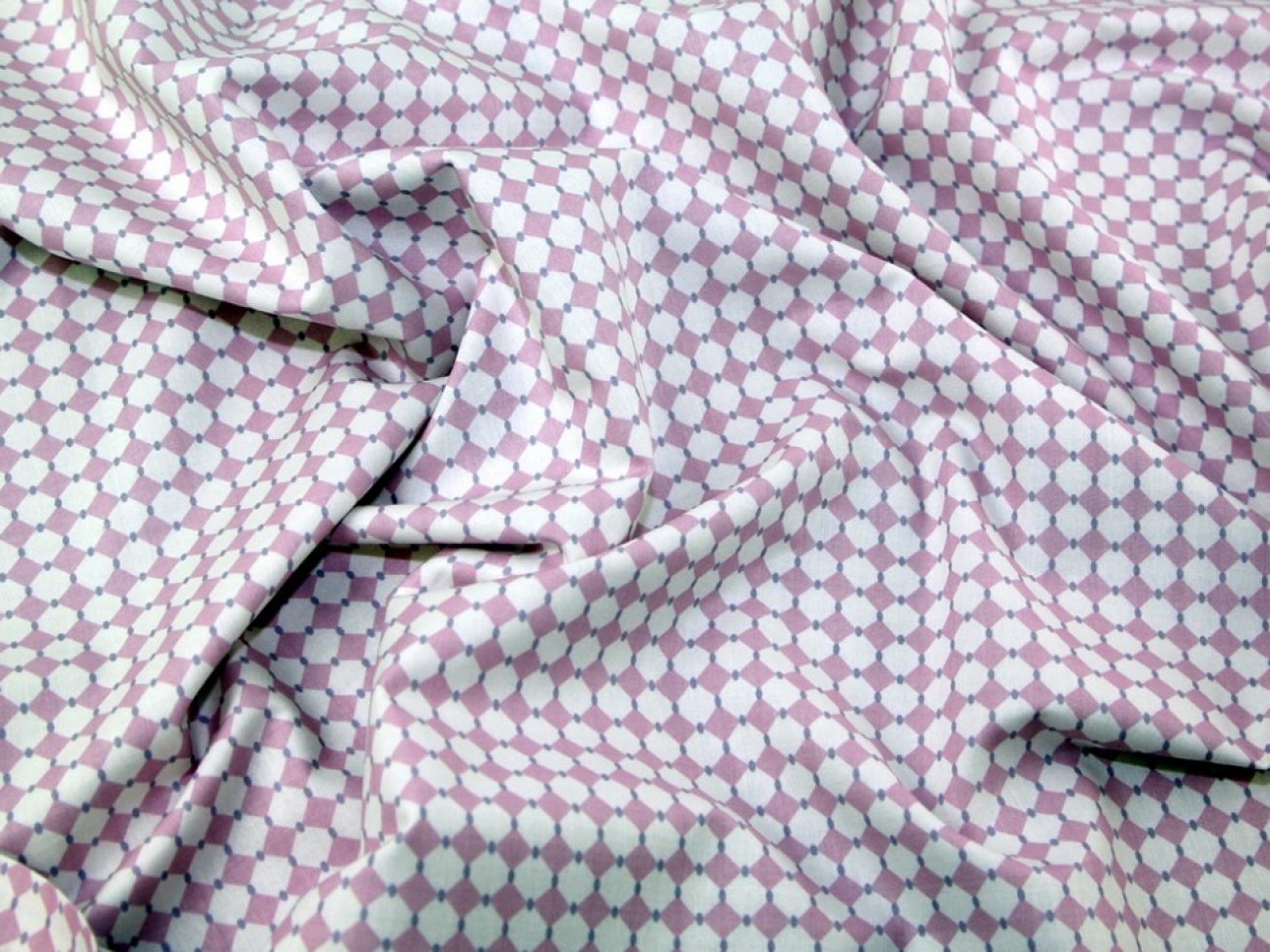 Gutermann 100% Cotton Fabric Light Pink
