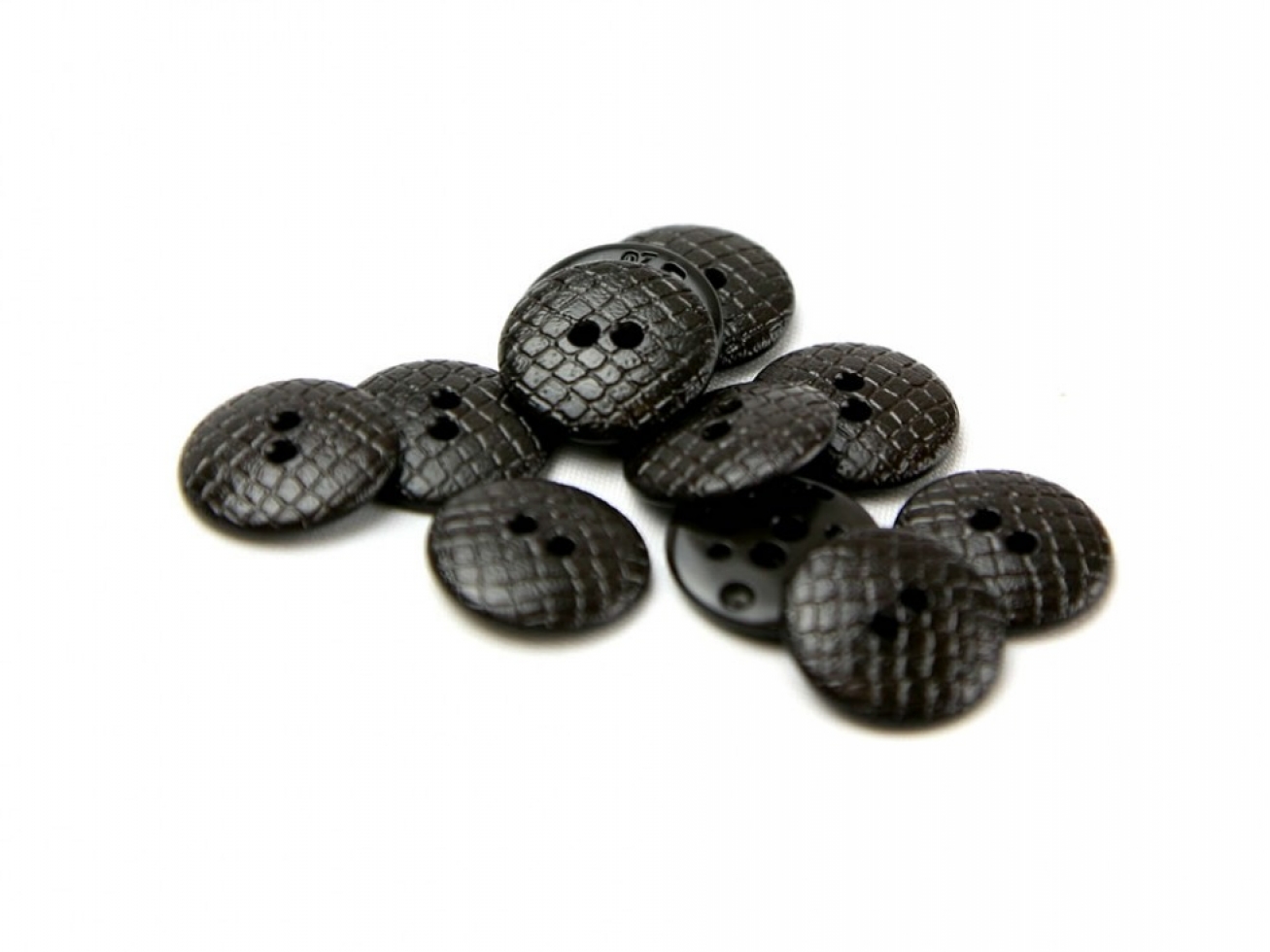 Dill Snakeskin Texture Buttons Dark Brown