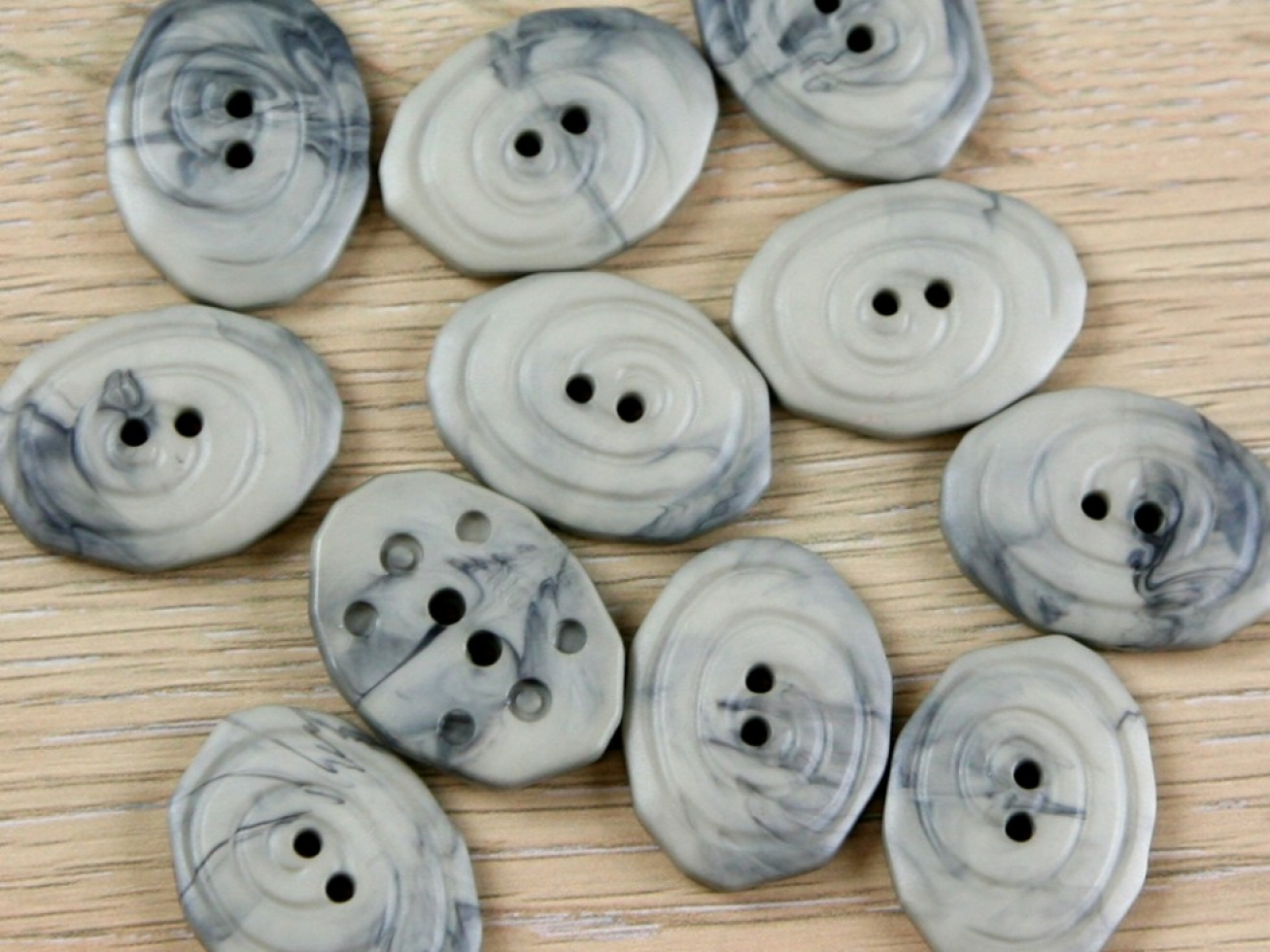 Dill Irregular Buttons Sage Green
