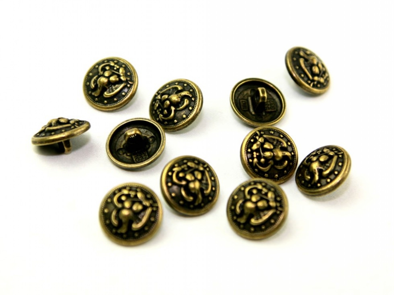 Dill Metal Eagle Buttons Antique Gold