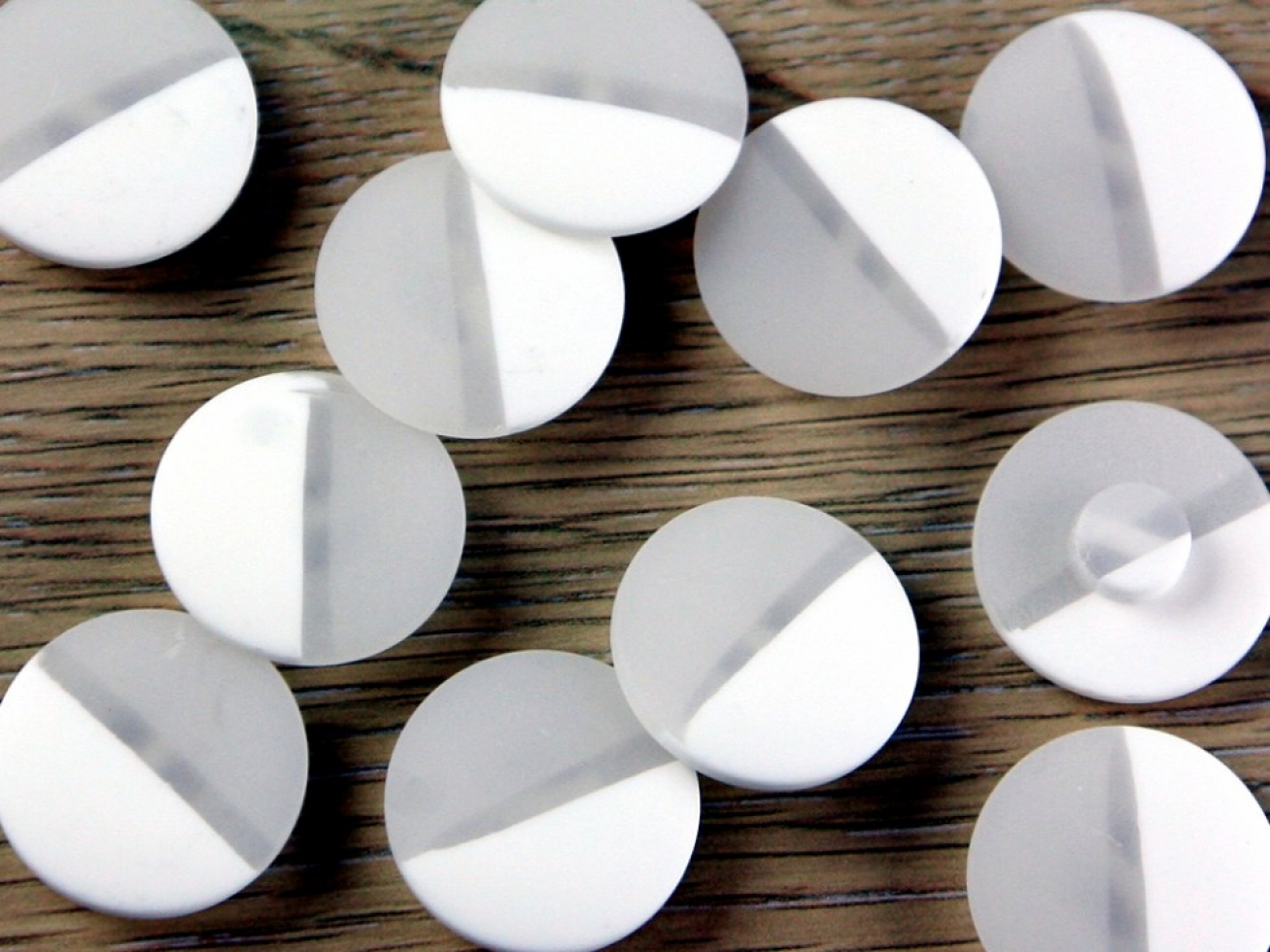 Dill Round Shank Buttons White