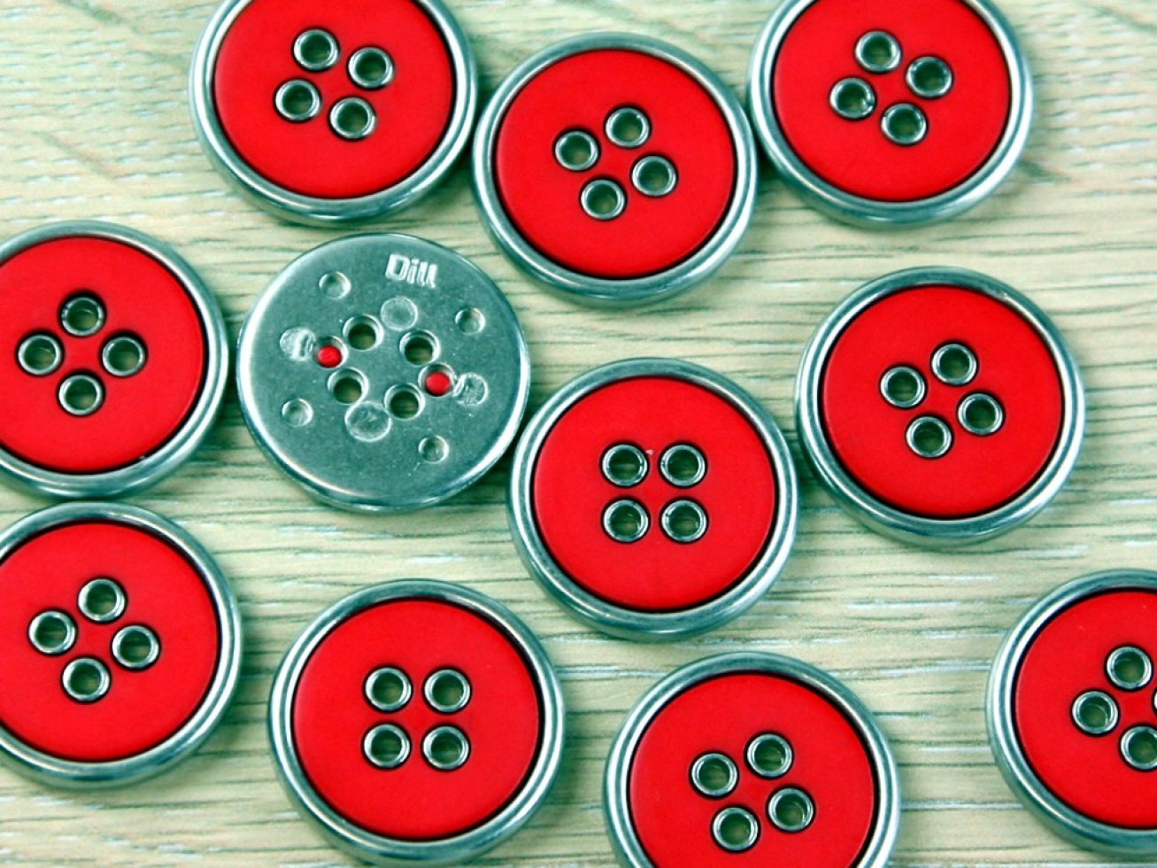 Dill Round Metal Buttons Red
