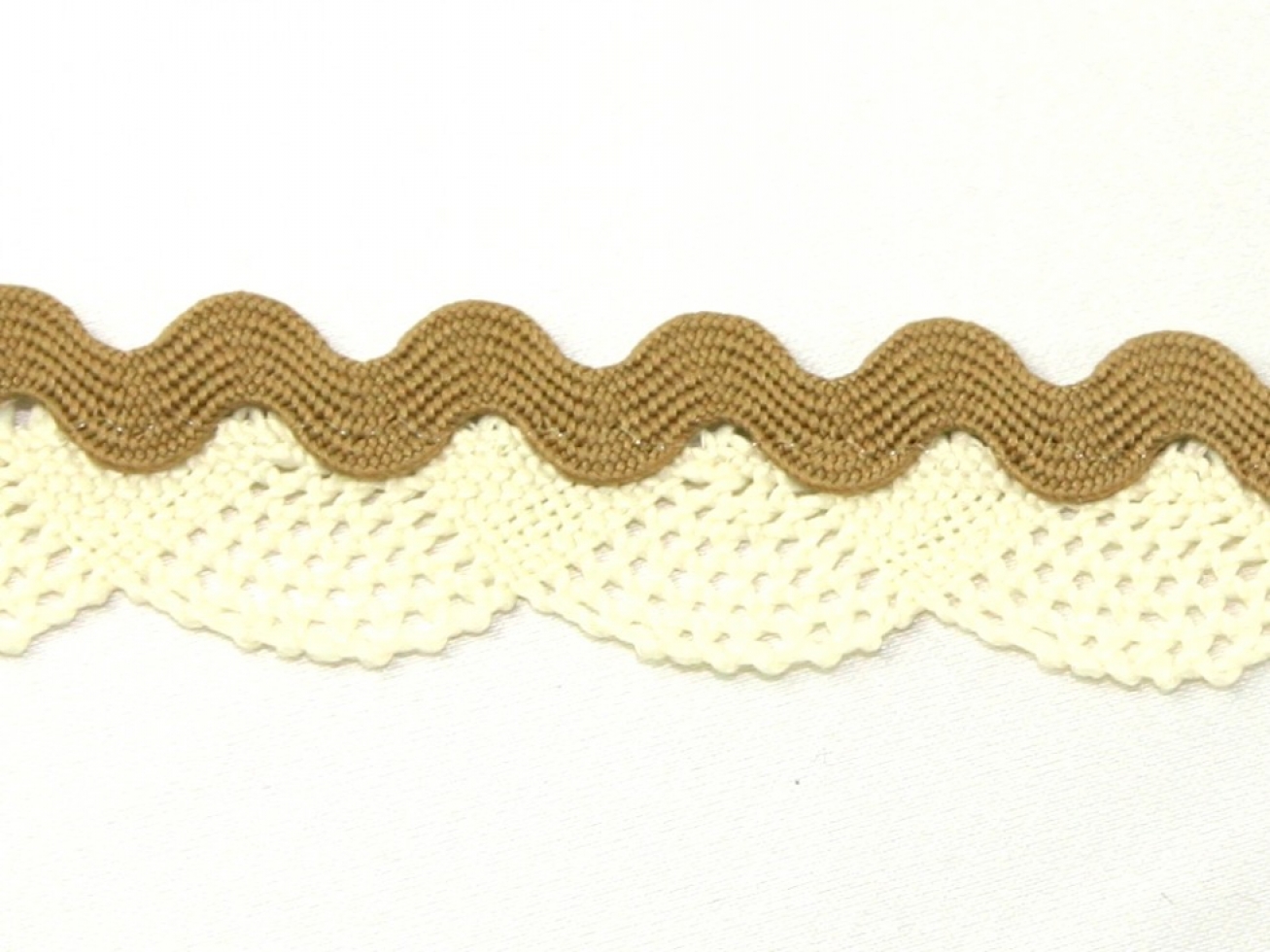 Cotton Lace Ric Rac Trim Beige
