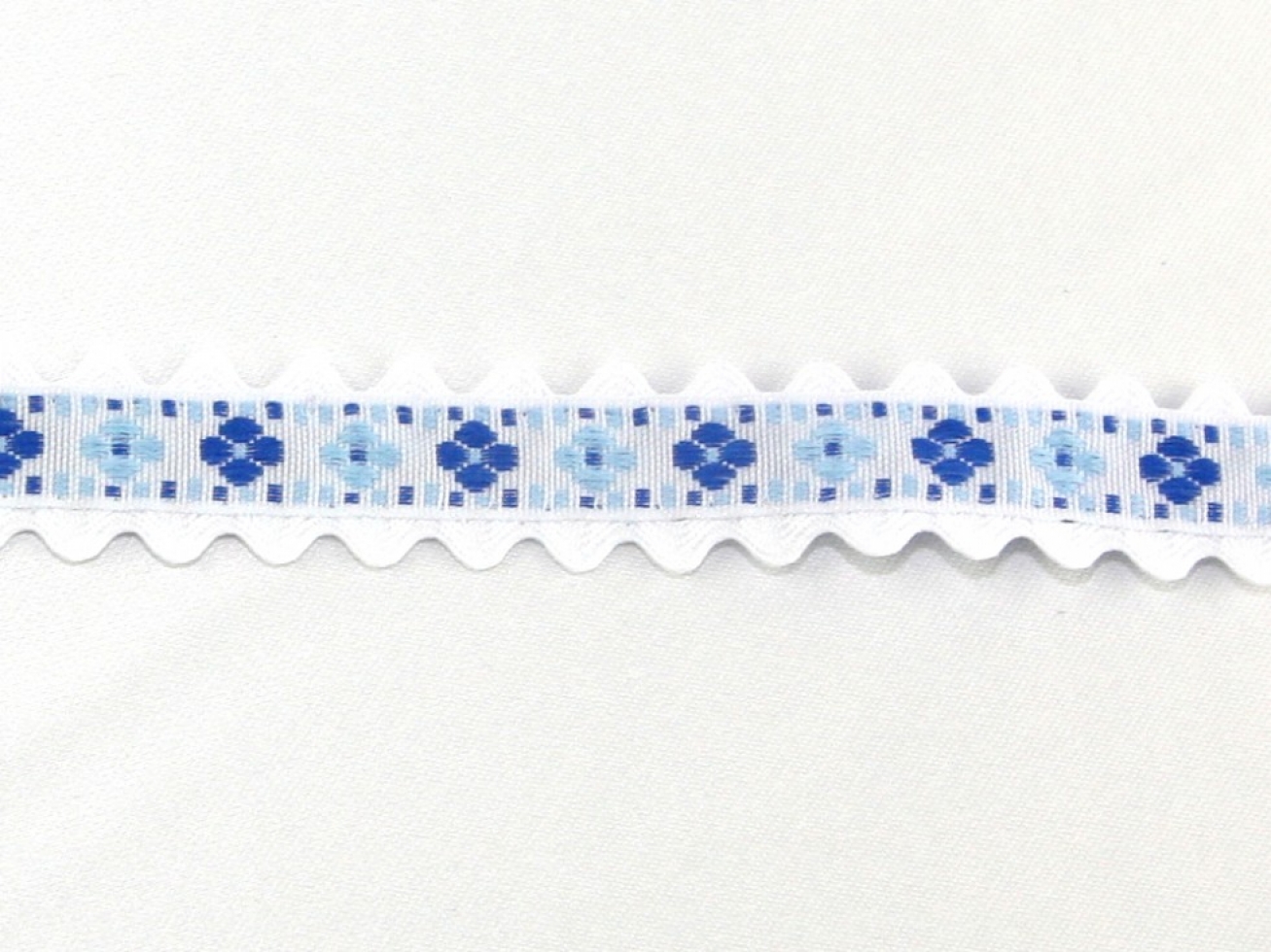 Jacquard Ric Rac Trim Blue & White