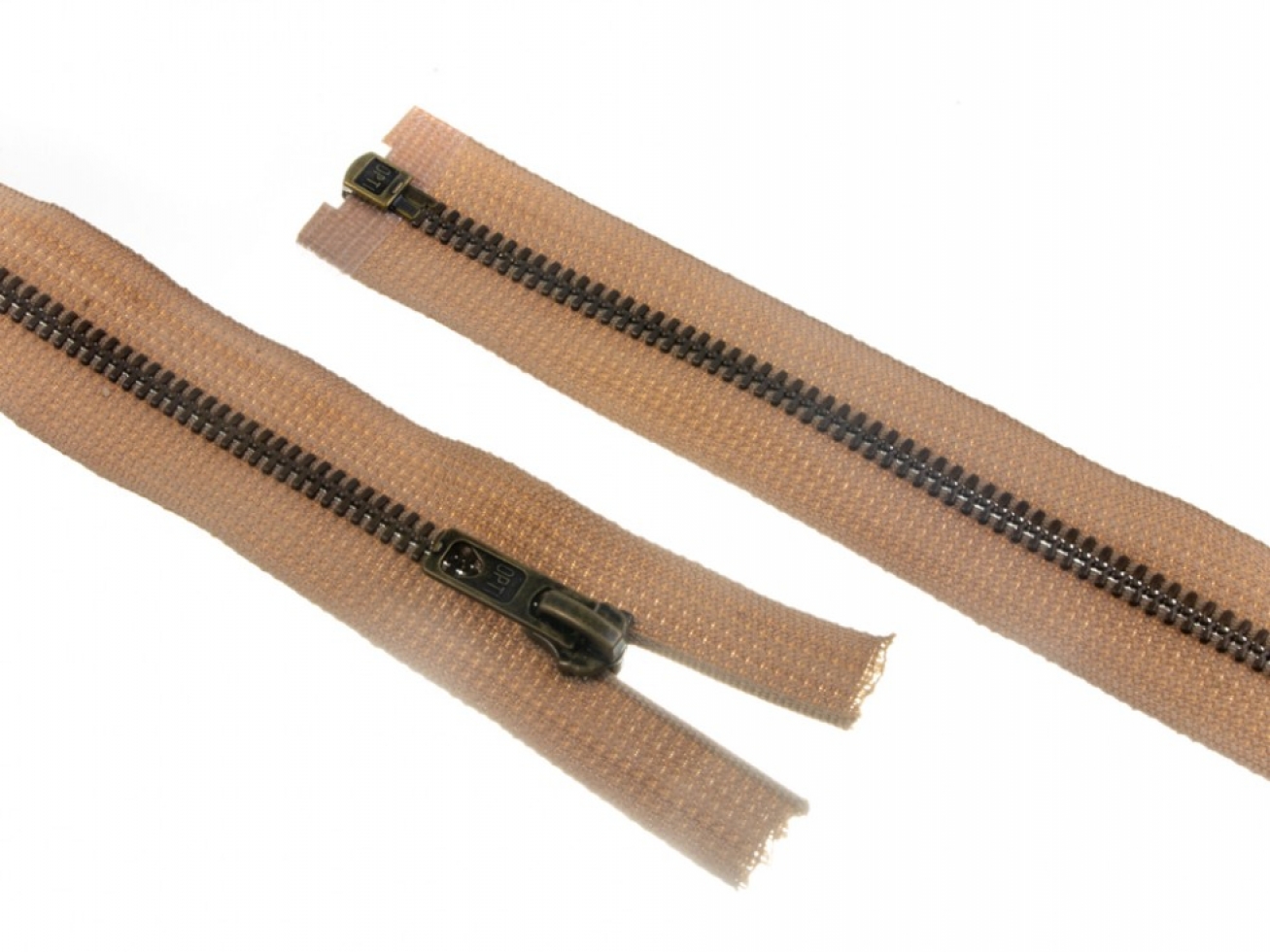 Opti Antique Metal Open End Zips Beige
