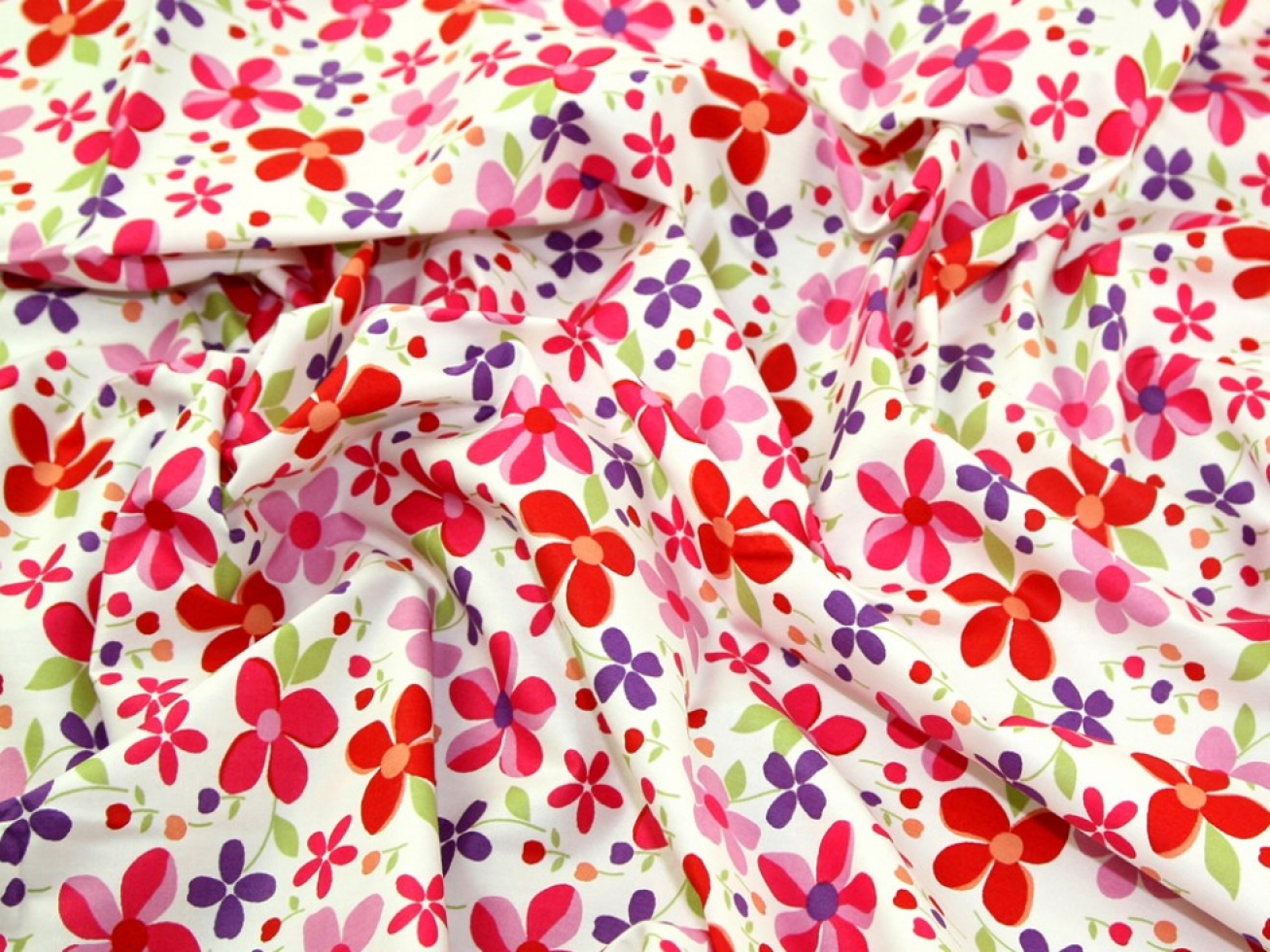 100% Cotton Poplin Fabric Pink & Red