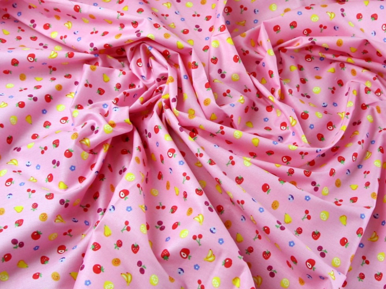 100% Cotton Poplin Fabric Pink
