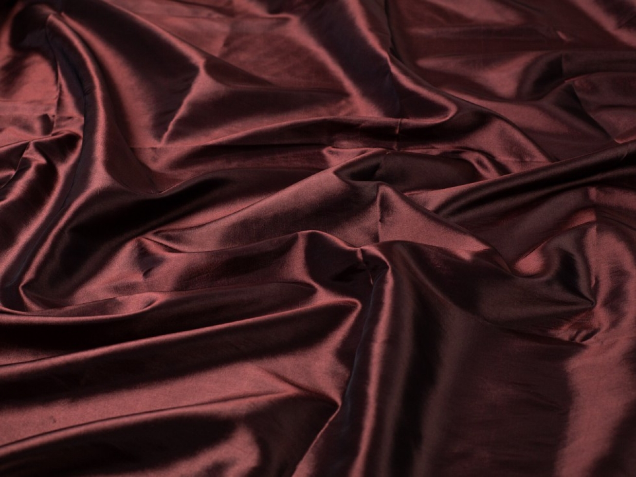 Minerva Core Range Two Tone Shot Taffeta Fabric Dark Rose