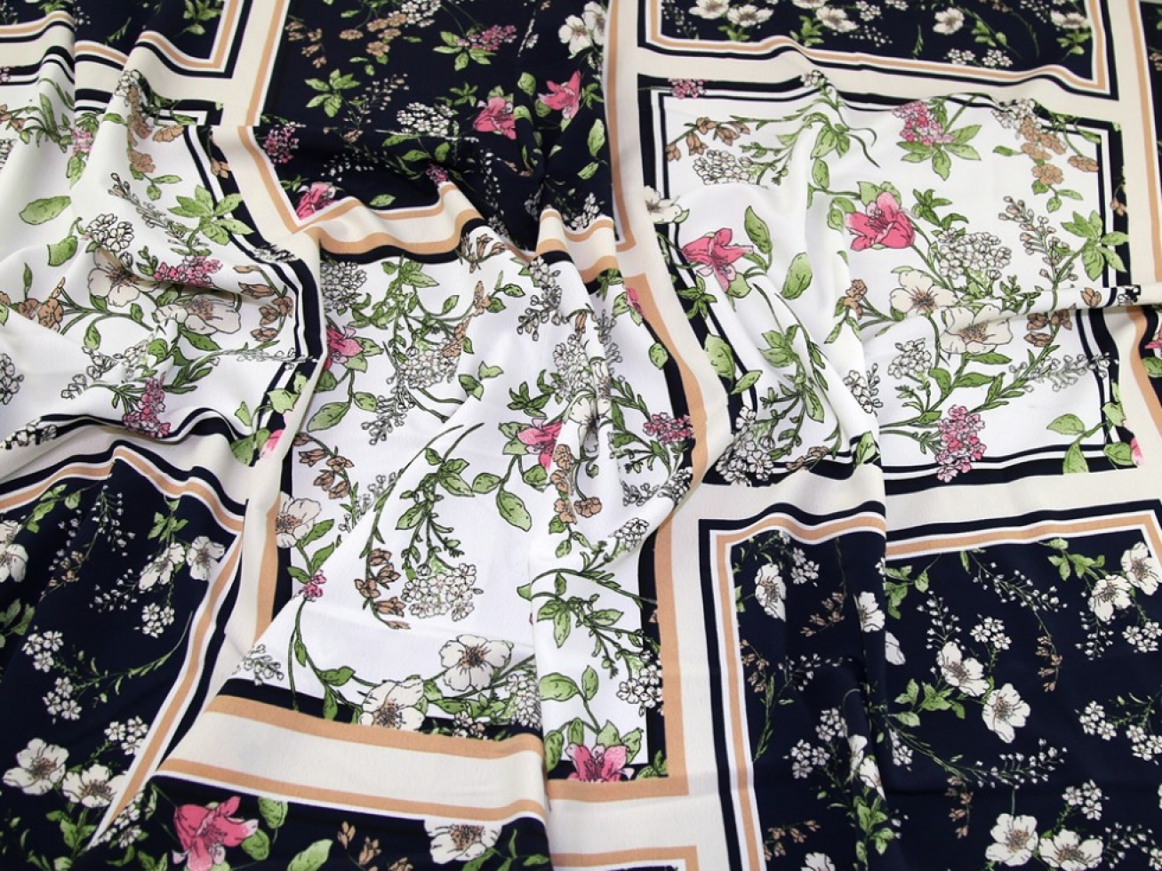 Soft Polyester Crepe Fabric Multicoloured
