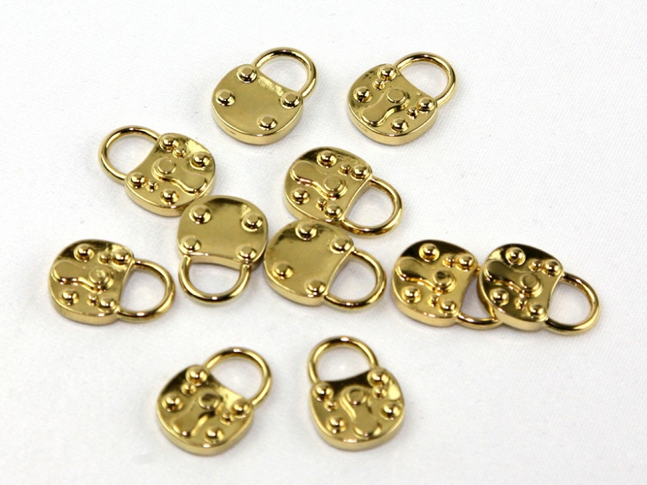 Dill Padlock Shape Charms Gold
