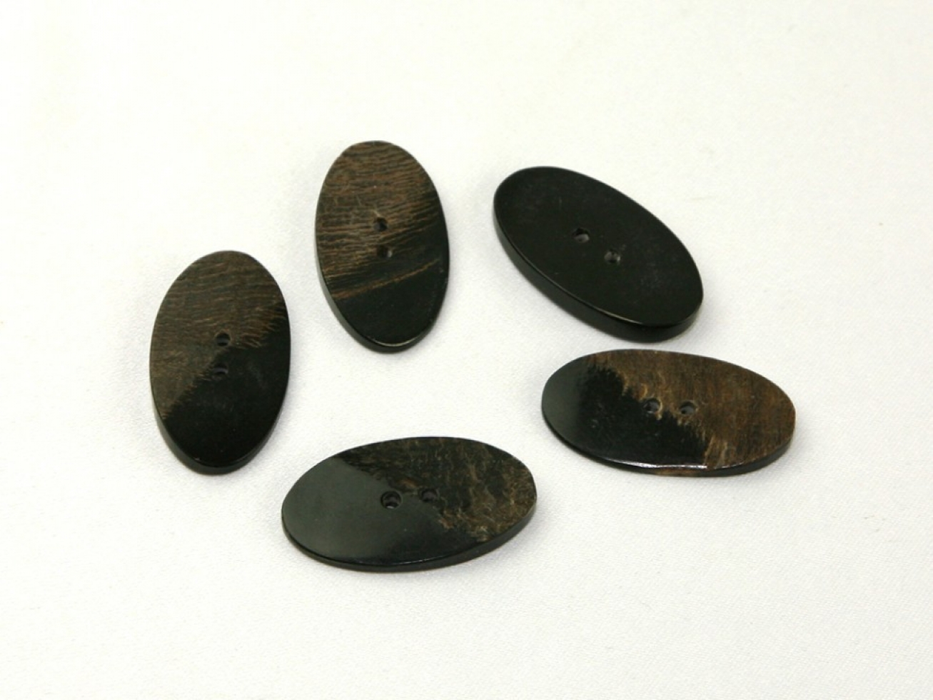 Dill Natural Horn Buttons Brown