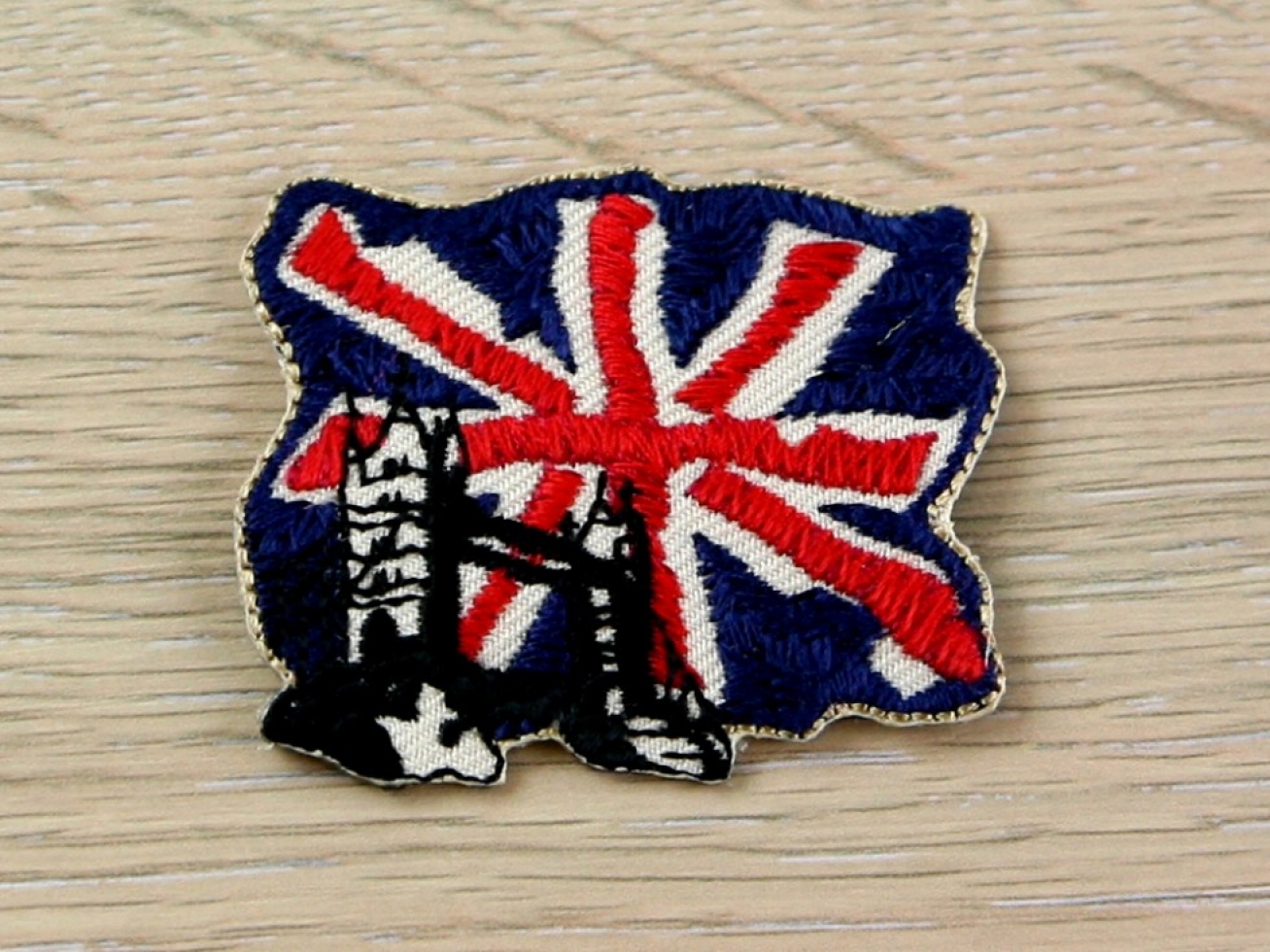Patch Motif Flag Multicoloured