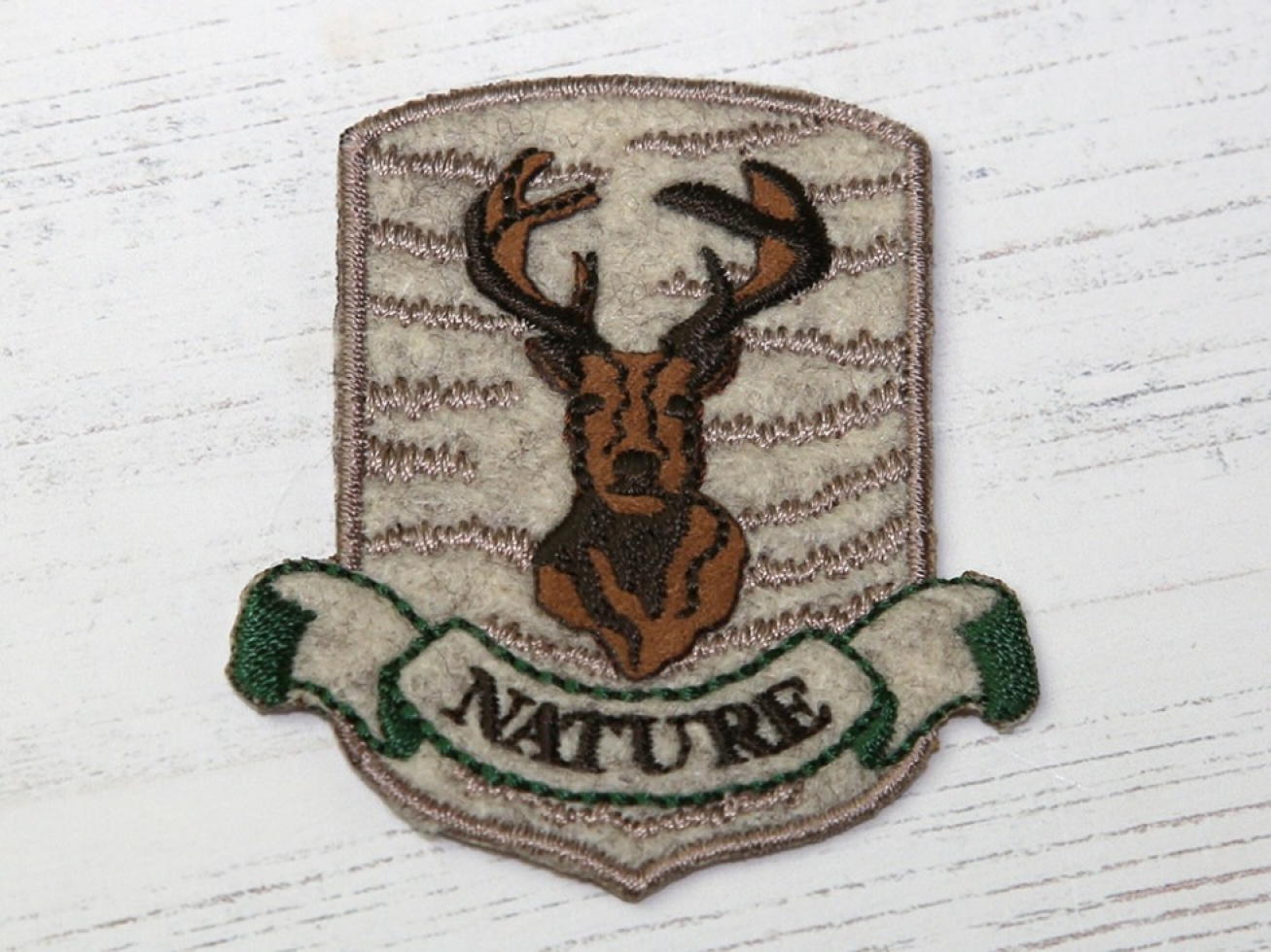 Patch Motif Stag Badge Beige