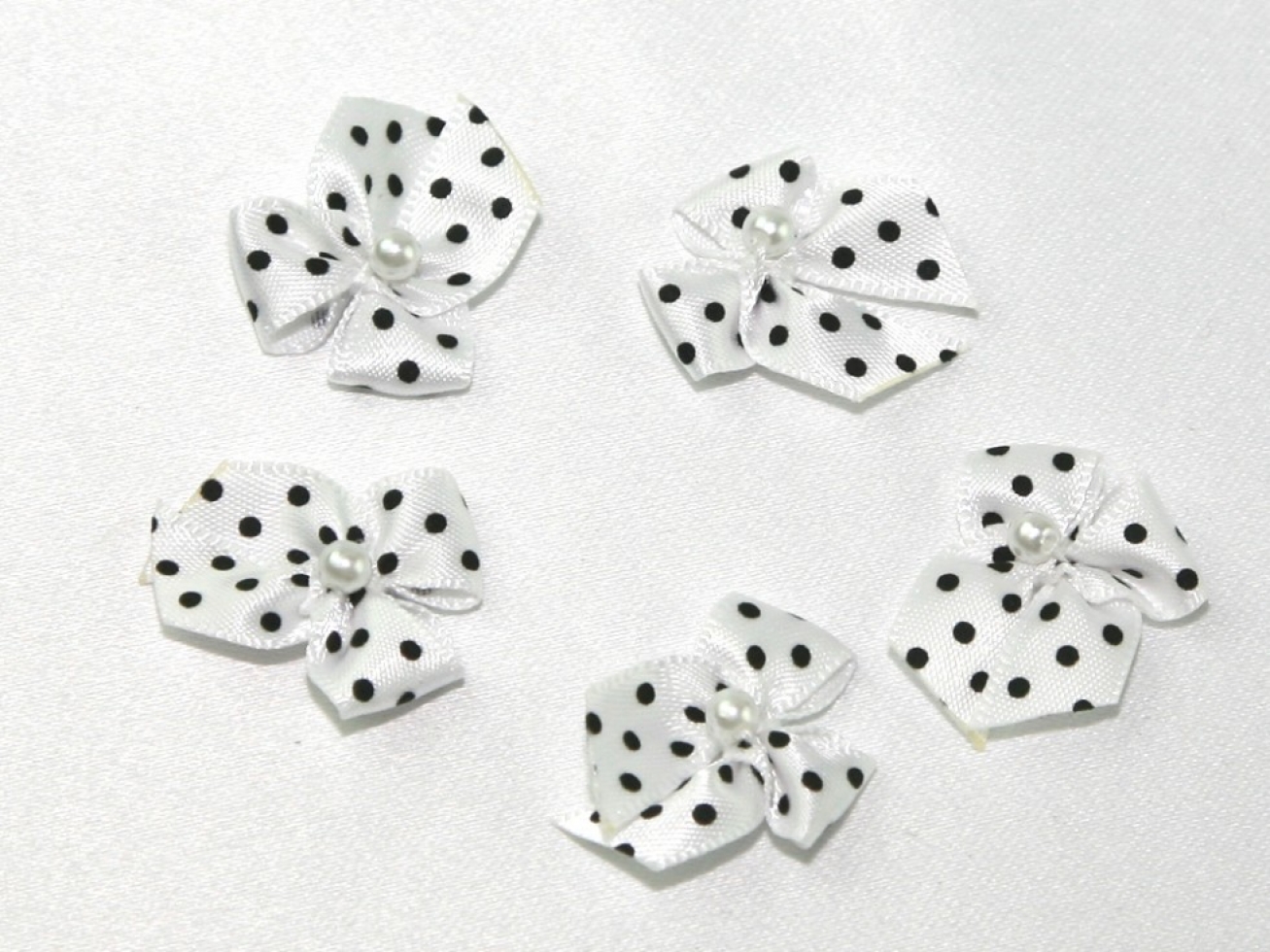 Spotty Ribbon Bows White/Black