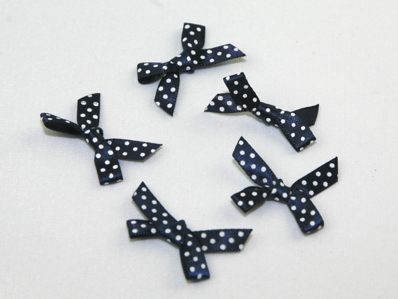Spotty Ribbon Bows Navy Blue/White