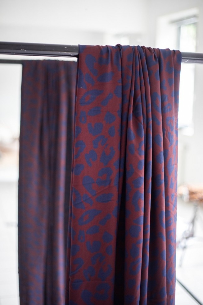 Mind The MAKER Ecovero Viscose Twill Fabric Brown