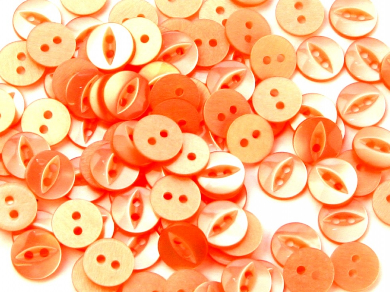 Round Fish Eye Buttons Peach