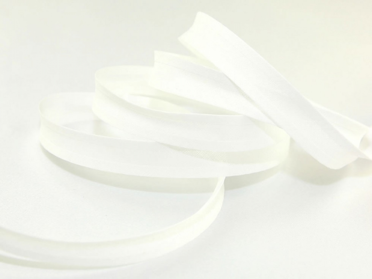 Value Bias Binding Tape White