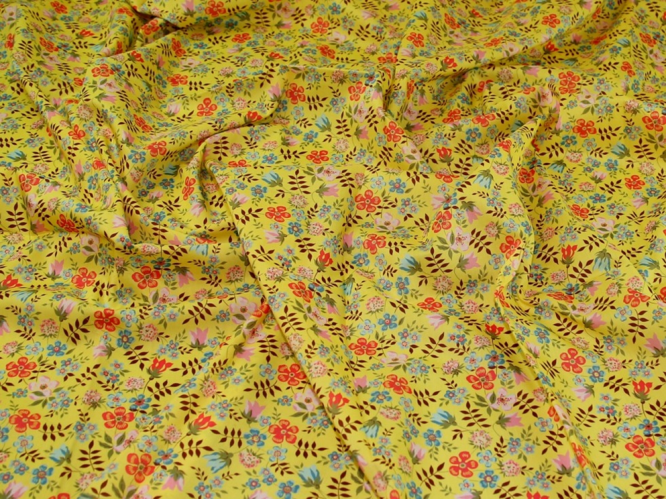 Liberty London Edenham Tana Cotton Lawn Fabric Yellow