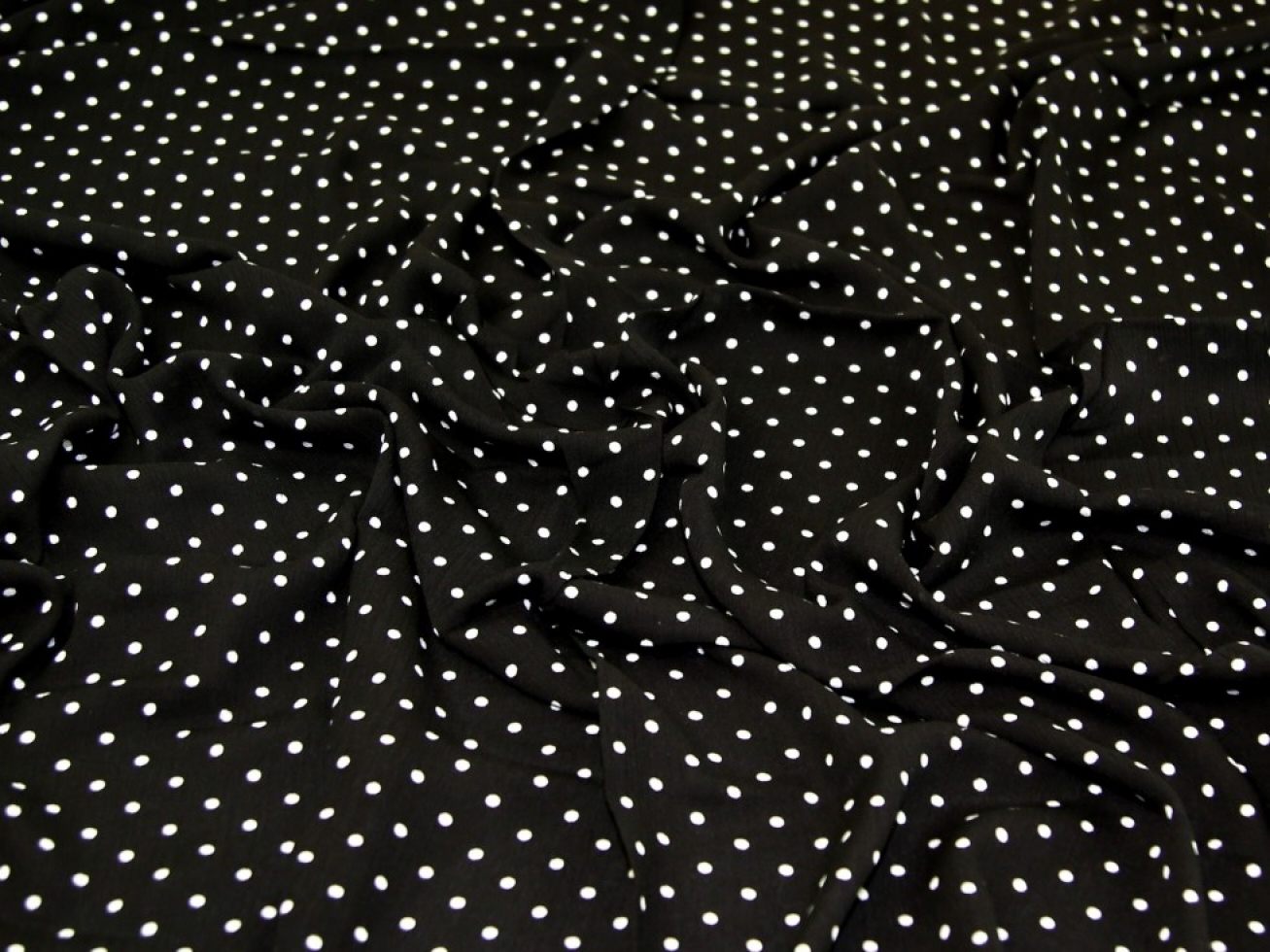 Viscose Crinkle Crepe Fabric Black & White
