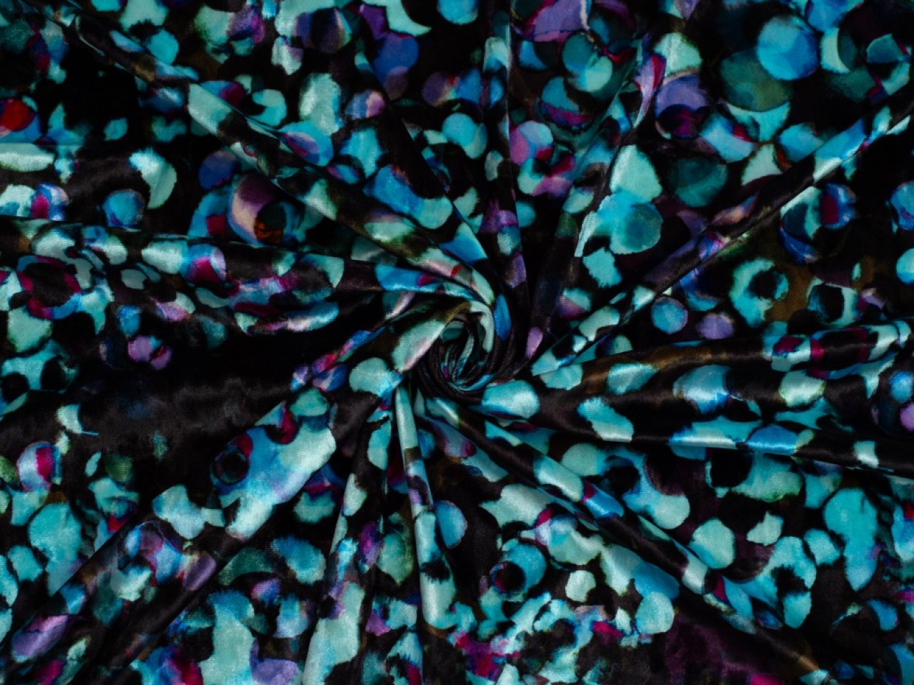 Minerva Exclusive Bubble Shoal Crush Velvet Stretch Knit Fabric
