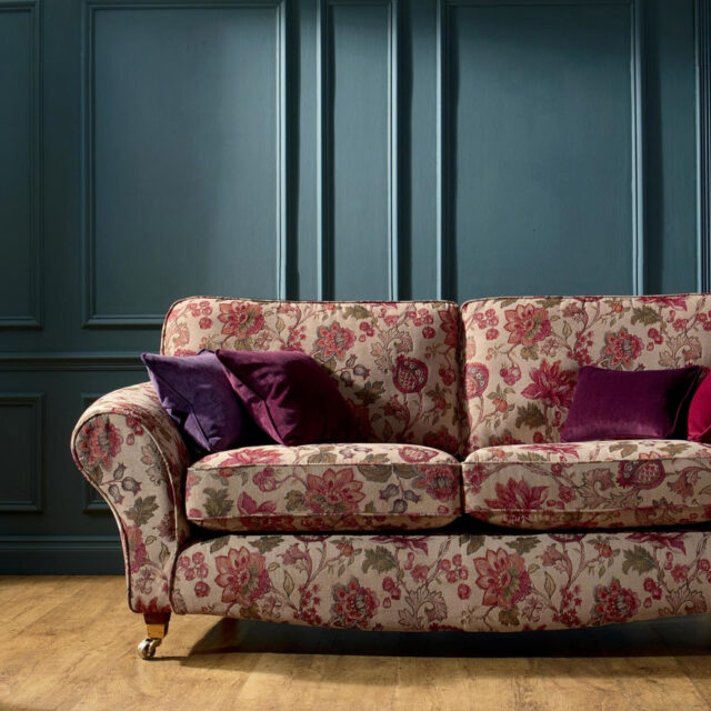 Brockhall - Bordeaux, Traditional Loose Covers