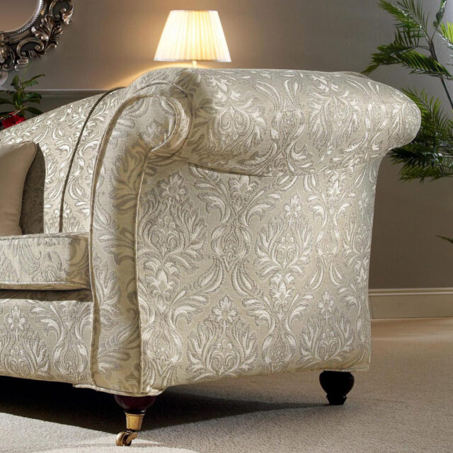 Titan Damask - Soft Grey, Tradtional Makeup